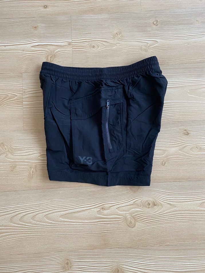 Y-3 Siyah Rahat Kesim Mini Şort - Görsel 3