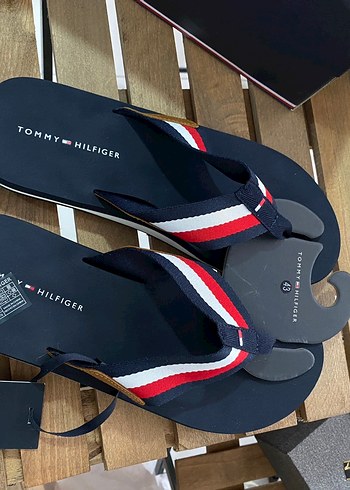 Tommy Hilfiger 41