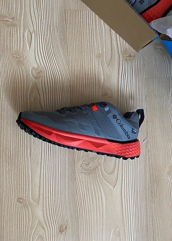 Columbia Gri Erkek Outdoor Spor Ayakkabı - Görsel 4