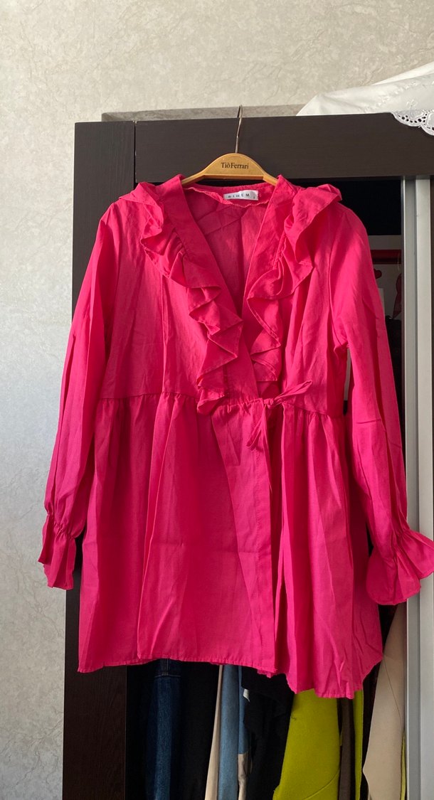 Pembe V Yaka Düğmeli Bluzu - Görsel 2