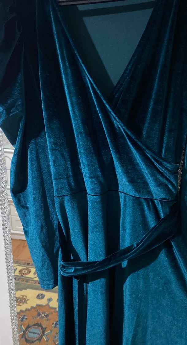 Uzun Kollu Drapeli Klasik zümrüt yeşili Elbise - Görsel 2