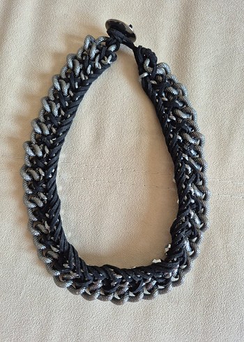 Gri Yılan Desenli Boncuklu Midi Kolye - Görsel 3