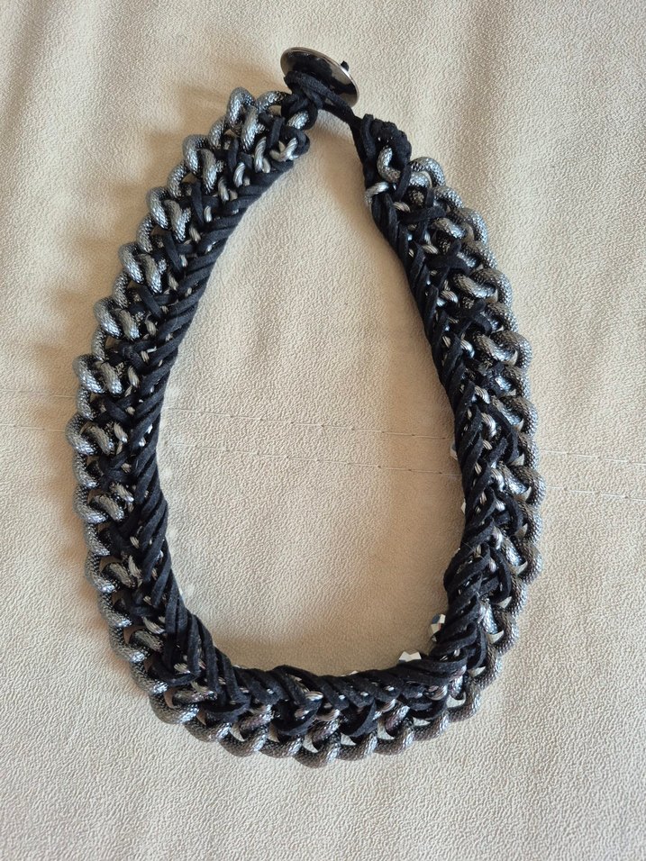 Gri Yılan Desenli Boncuklu Midi Kolye - Görsel 3