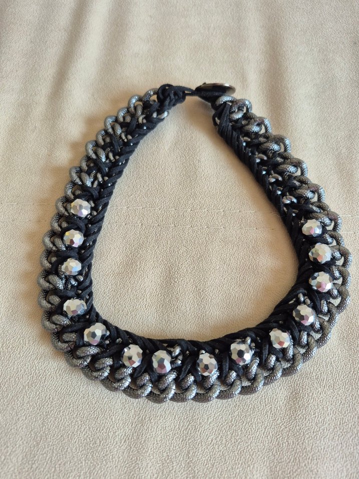 Gri Yılan Desenli Boncuklu Midi Kolye - Görsel 2