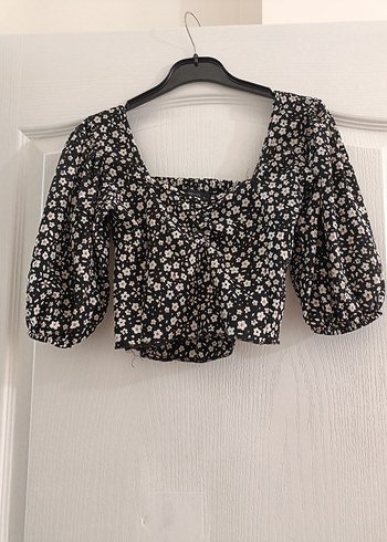 Siyah Çiçekli Mini Bluz