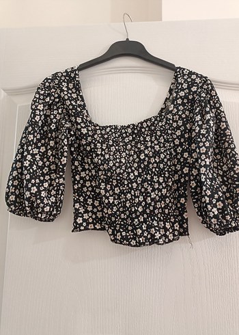 Trendyol & Milla Siyah Çiçekli Mini Bluz