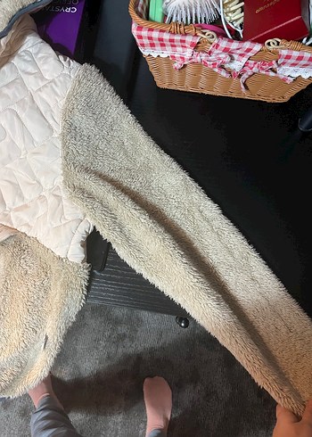 Kapüşonlu düğmeli gri-beyaz kadın ceket - Görsel 4