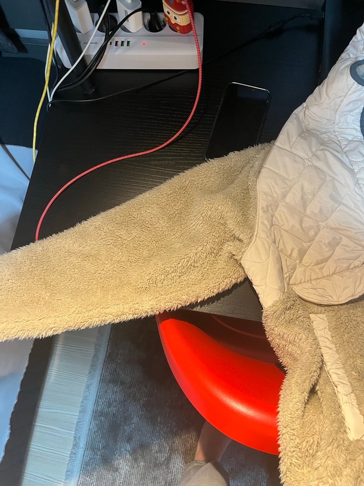 Kapüşonlu düğmeli gri-beyaz kadın ceket - Görsel 3