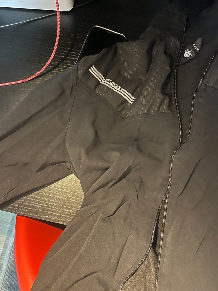 Adidas Siyah Fermuarlı Ceket - Görsel 3