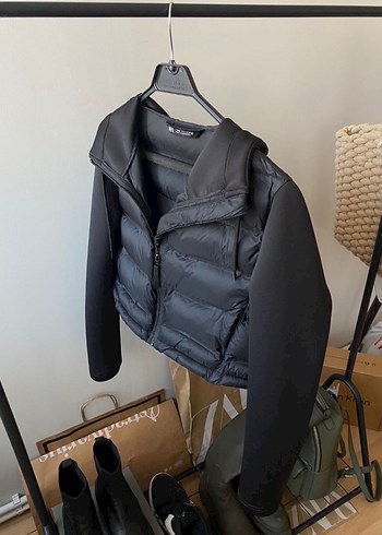 Zara Kadın Siyah Kapitone Kemerli Spor Ceket - Görsel 3