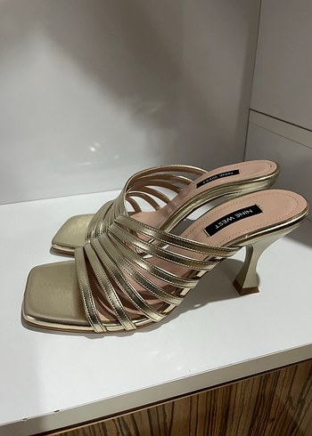 Nine West 38