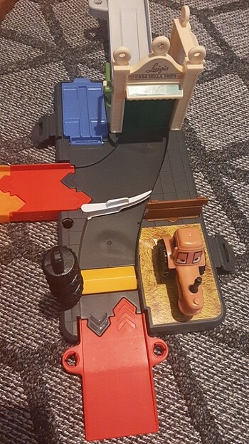 Cars Radiator Springs - Görsel 2