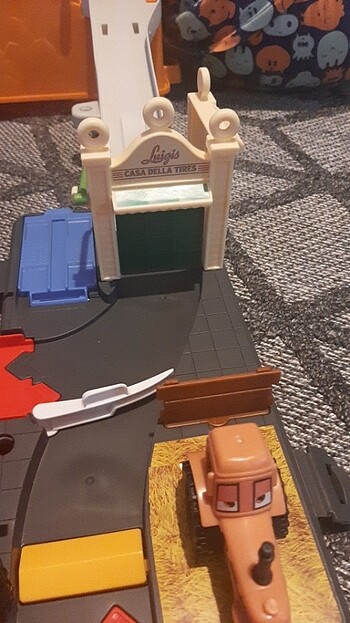 Cars Radiator Springs - Görsel 6