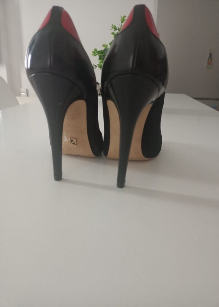 Inci topuklu ayakkabı 1 kere giyildi 0 dan farksiz - Görsel 2