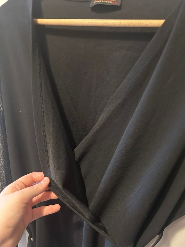 Siyah V Yaka  Tulum - Görsel 3