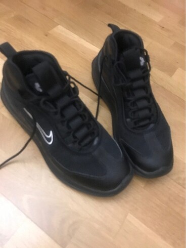 Nike Nike spor ayakkabı. Bir kez denendi yeni sorunsuz