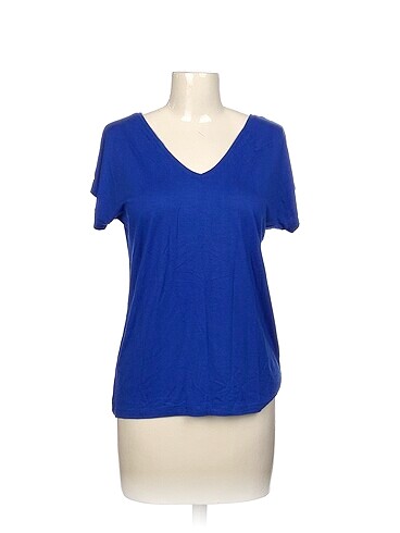 Diğer T-shirt %70 İndirimli.