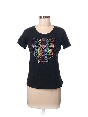 Kenzo T-shirt %70 İndirimli.