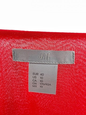 40 Beden kırmızı Renk H&M Kısa Elbise %70 İndirimli.