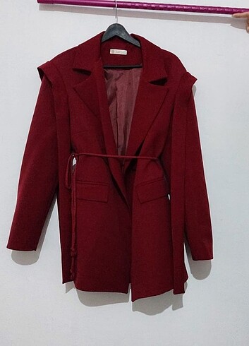 38 Beden Omuz kuşaklı blazer ceket