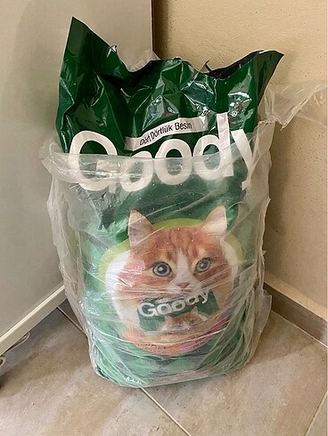 GOODY RENKLİ KEDİ MAMASI 15 KG