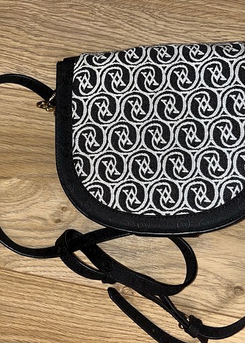 Vakko Kilitli Siyah Kadın Çanta - Görsel 3