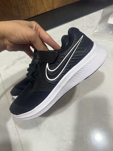 34 Beden siyah Renk Nike erkek cocuk spor ayakkabı