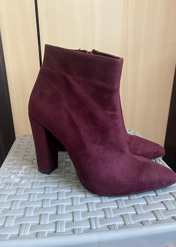Zara Bordo Süet Fermuarlı İnce Topuklu Kadın Bot