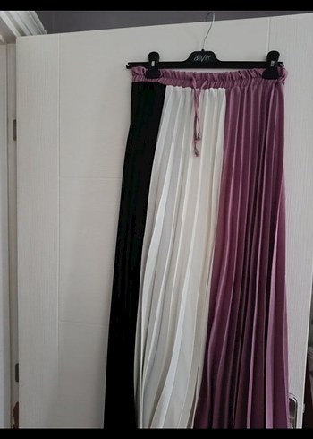 Pileli Çok Renkli Uzun Kadın Etek - Görsel 3