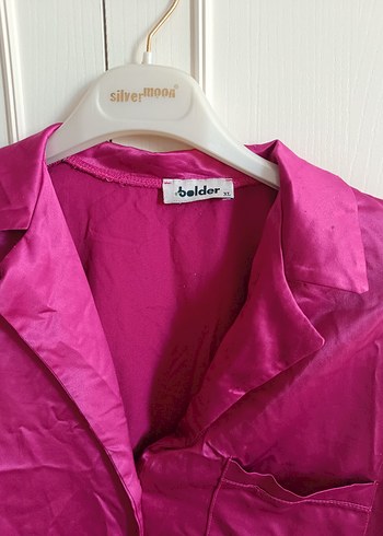 Pembe V Yaka Uzun Kollu Saten Gömlek - Görsel 3