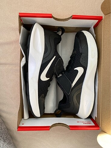 Nike spor ayakkabı
