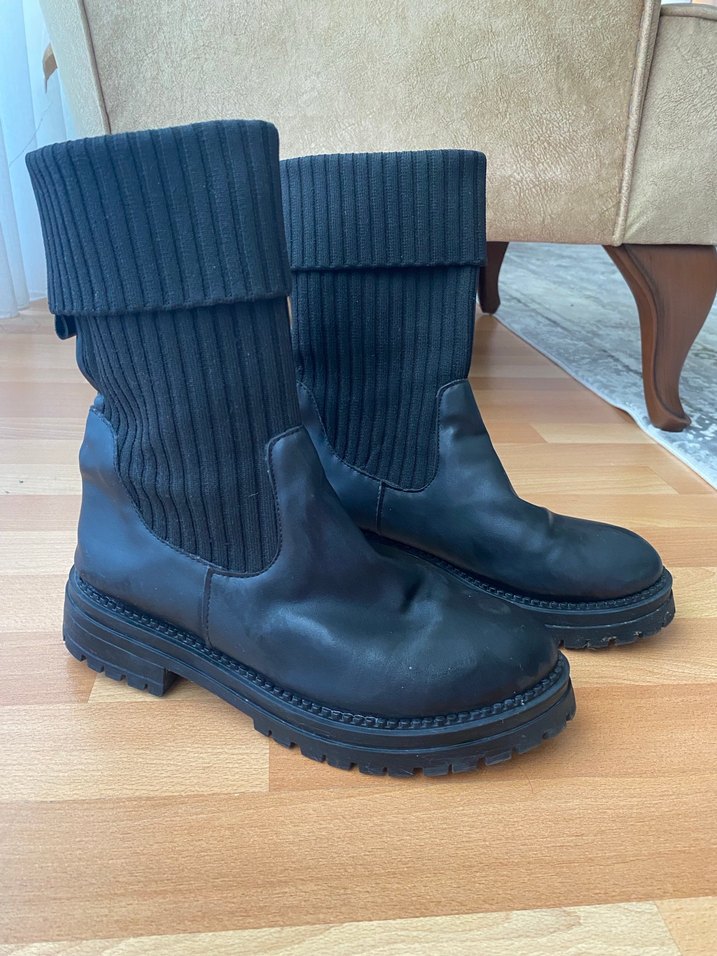 Siyah Örgü Detaylı Blok Topuklu Kadın Bot - Görsel 2