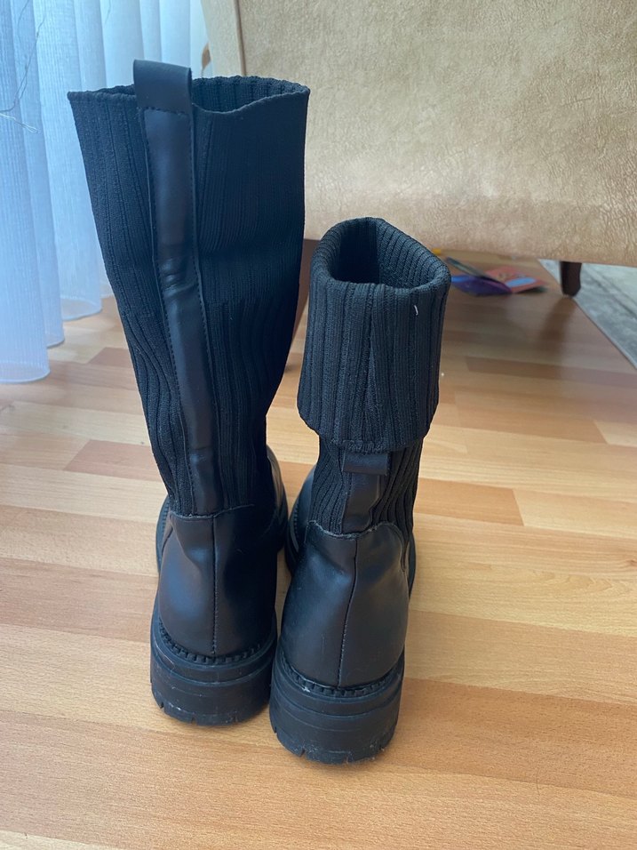 Siyah Örgü Detaylı Blok Topuklu Kadın Bot - Görsel 3