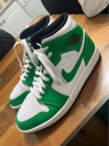 Nike Jordan 1 LUCKY GREEN