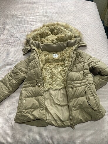 Zara içi kürklü mont