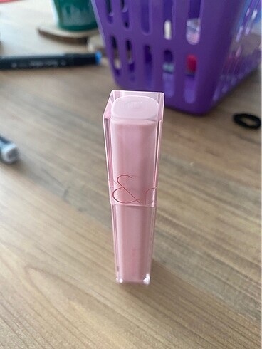 Beden Rom&nd gloss