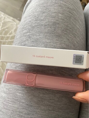 Rom&nd gloss