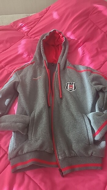xs Beden Besiktas