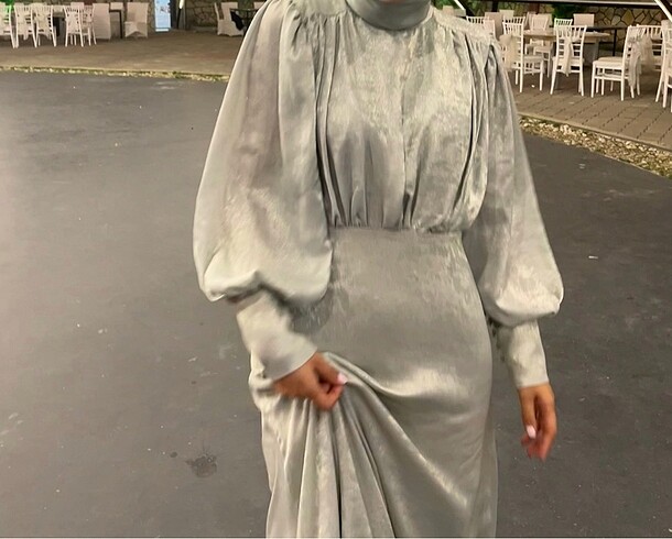 H&M Manuka ışıltılı abiye