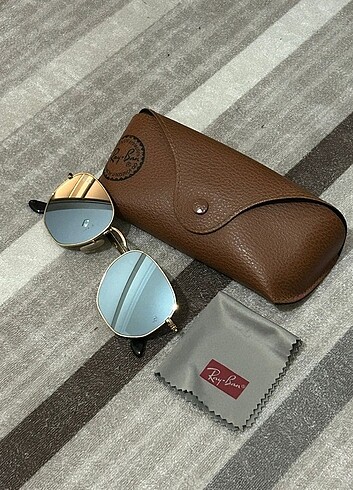 Ray Ban