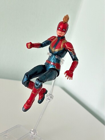 Marvel Legends Captain Marvel