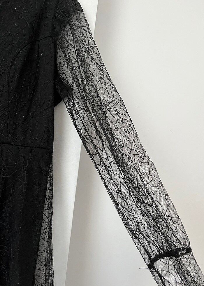 Siyah kolları tül abiye - Görsel 4