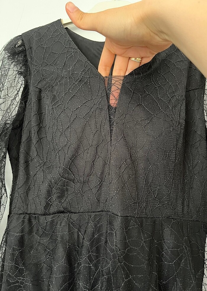 Siyah kolları tül abiye - Görsel 3