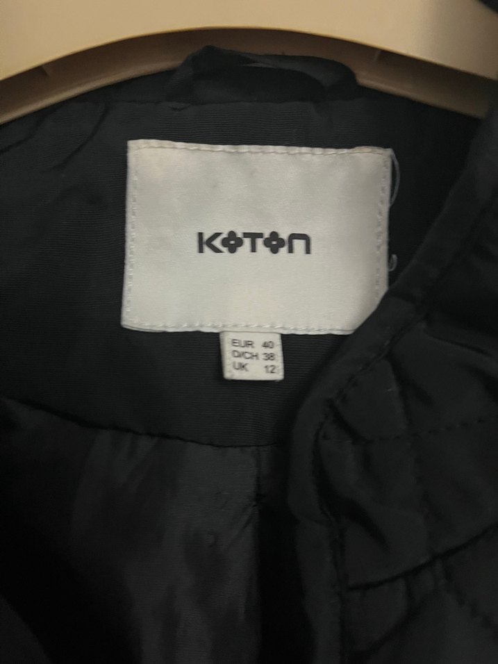 Siyah Kapitone Fermuarlı Kadın Mont - Görsel 3