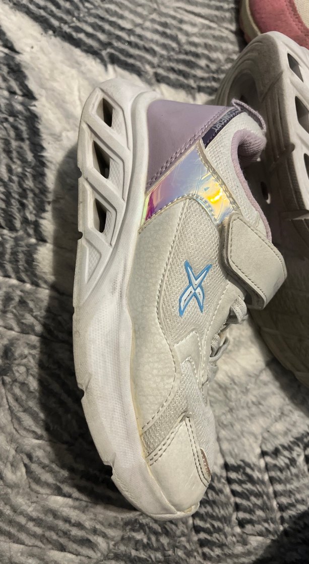 Kız Çocuk Beyaz Cırtlı Spor Ayakkabı - Görsel 2