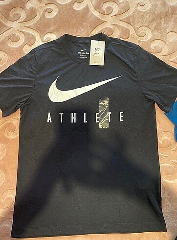 Nike tshirt