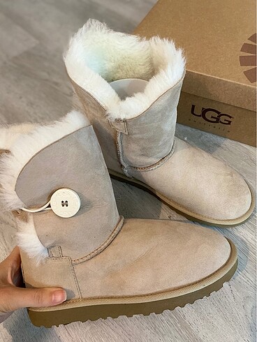 38 Beden Ugg düğmeli model