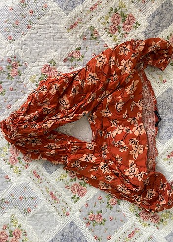 Trendyol & Milla Renkli Çiçekli Crop Üst