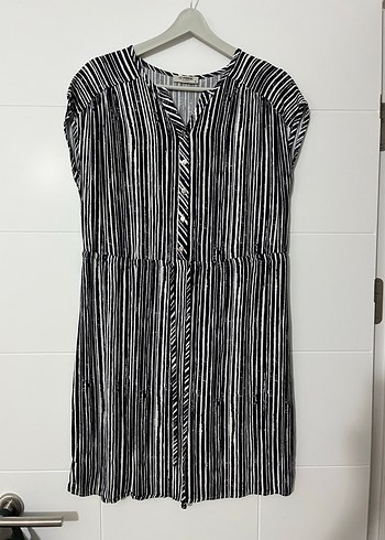 Zebra Desenli V Yakalı Pilili Kolsuz Tunik