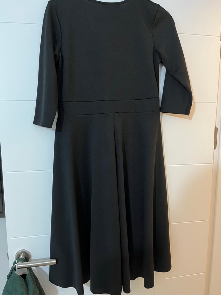 V Yaka Siyah Uzun elbise - Görsel 2